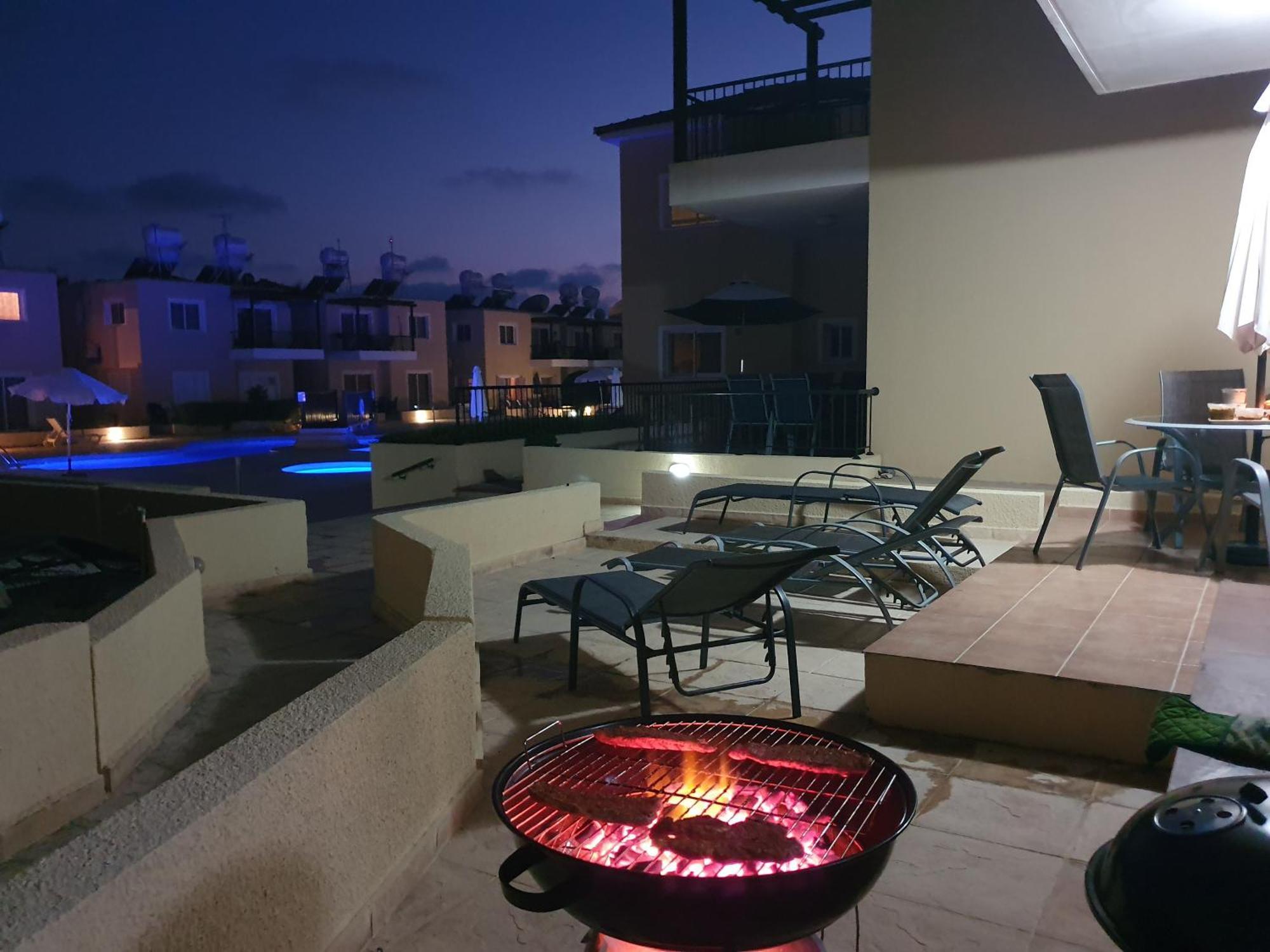 Sirena Sunrise, Apartment 4 Paphos Exterior photo